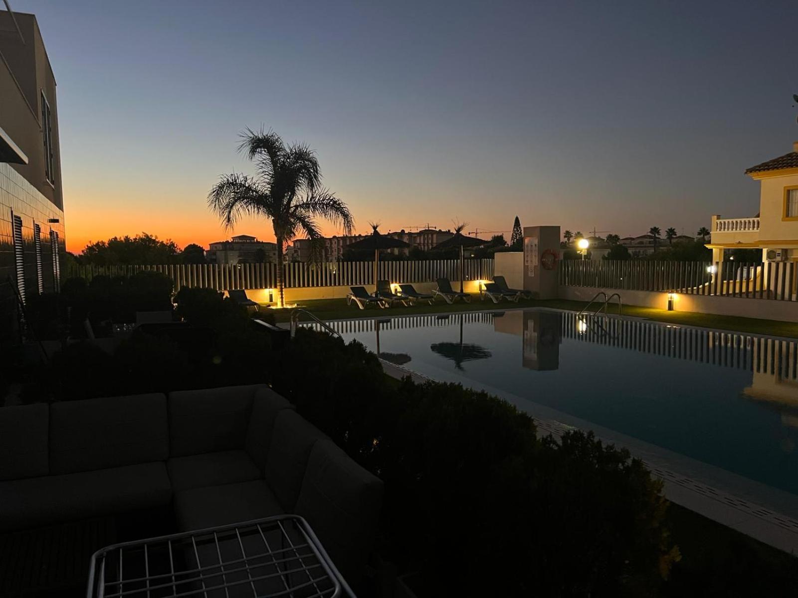 오리후엘라 Palmview Poolside Heaven In Turquesa Del Mar 아파트 외부 사진