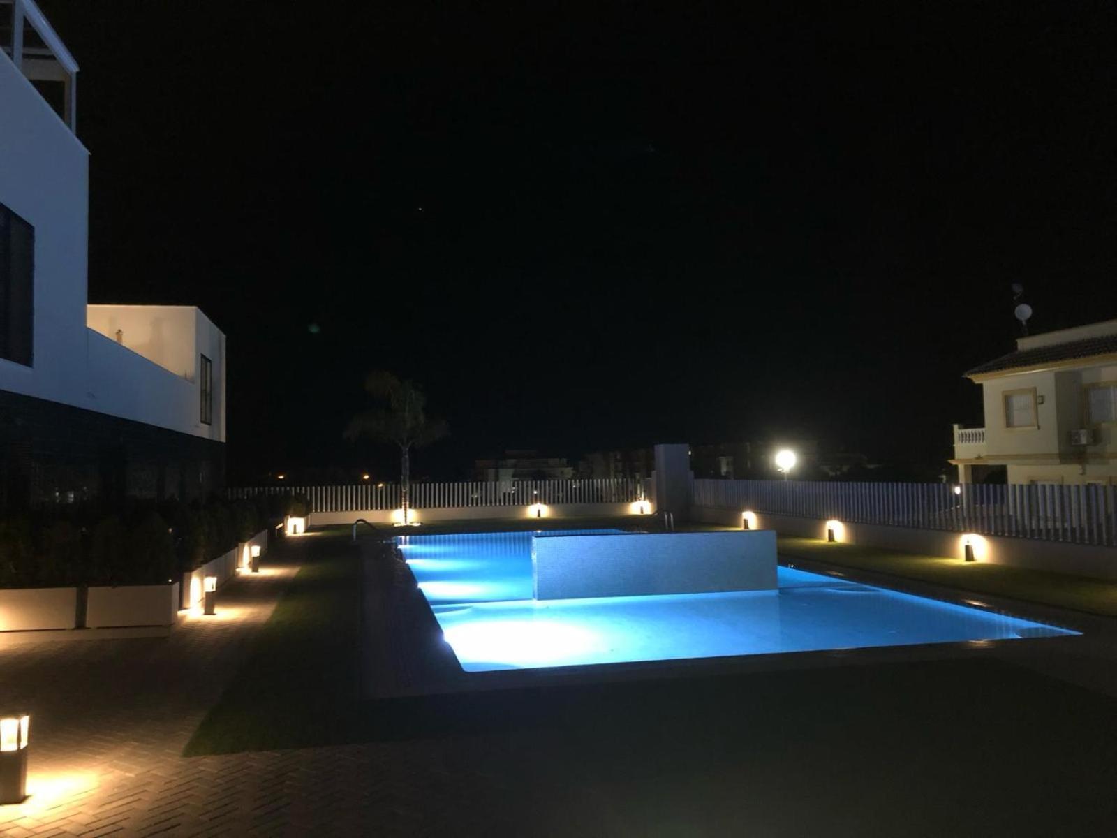오리후엘라 Palmview Poolside Heaven In Turquesa Del Mar 아파트 외부 사진