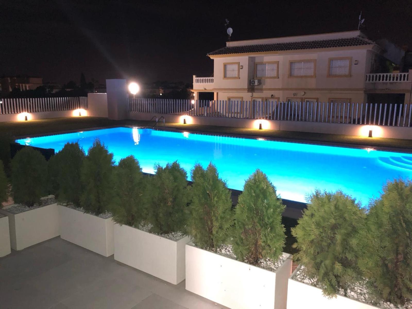 오리후엘라 Palmview Poolside Heaven In Turquesa Del Mar 아파트 외부 사진